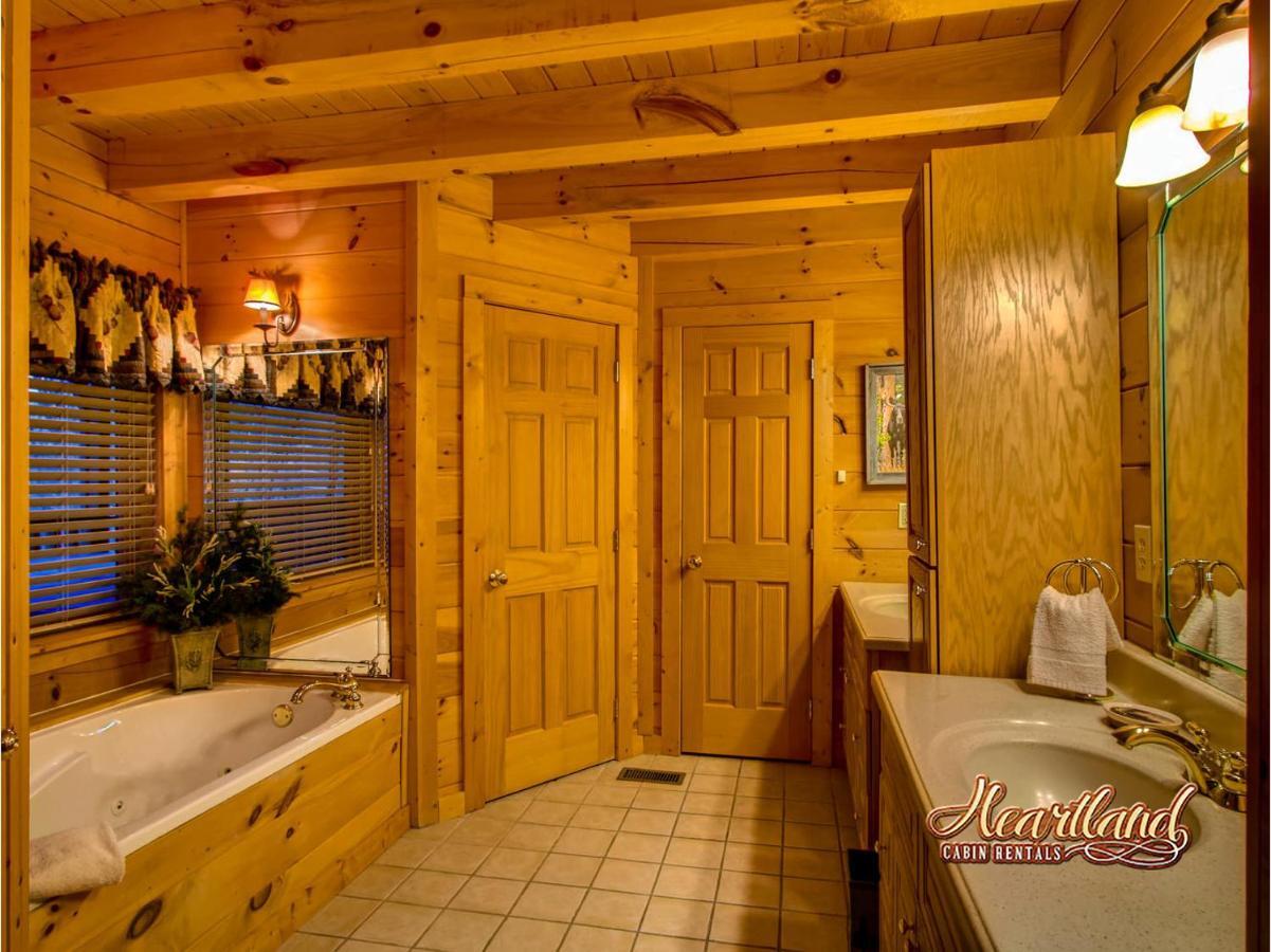 Bear Hug Villa Gatlinburg Bagian luar foto